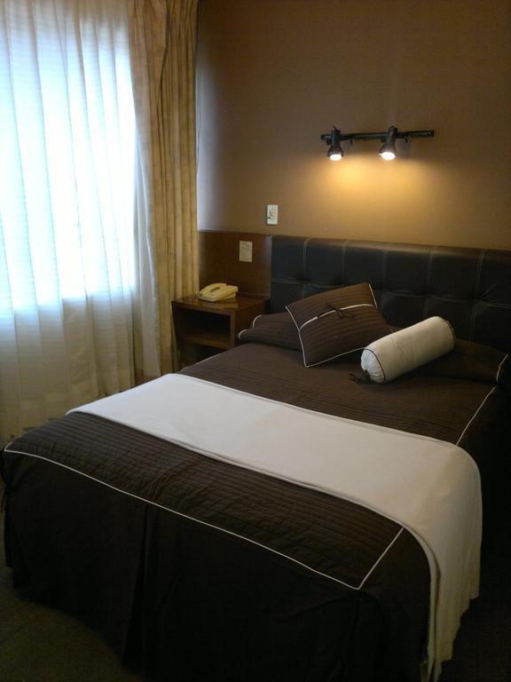 Hotel Flamingo Kristal إيرابواتو الغرفة الصورة
